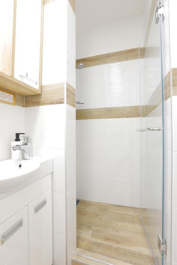 סורצ'ין Aviator Apartments & Rooms Nikola Tesla Airport Belgrade מראה חיצוני תמונה